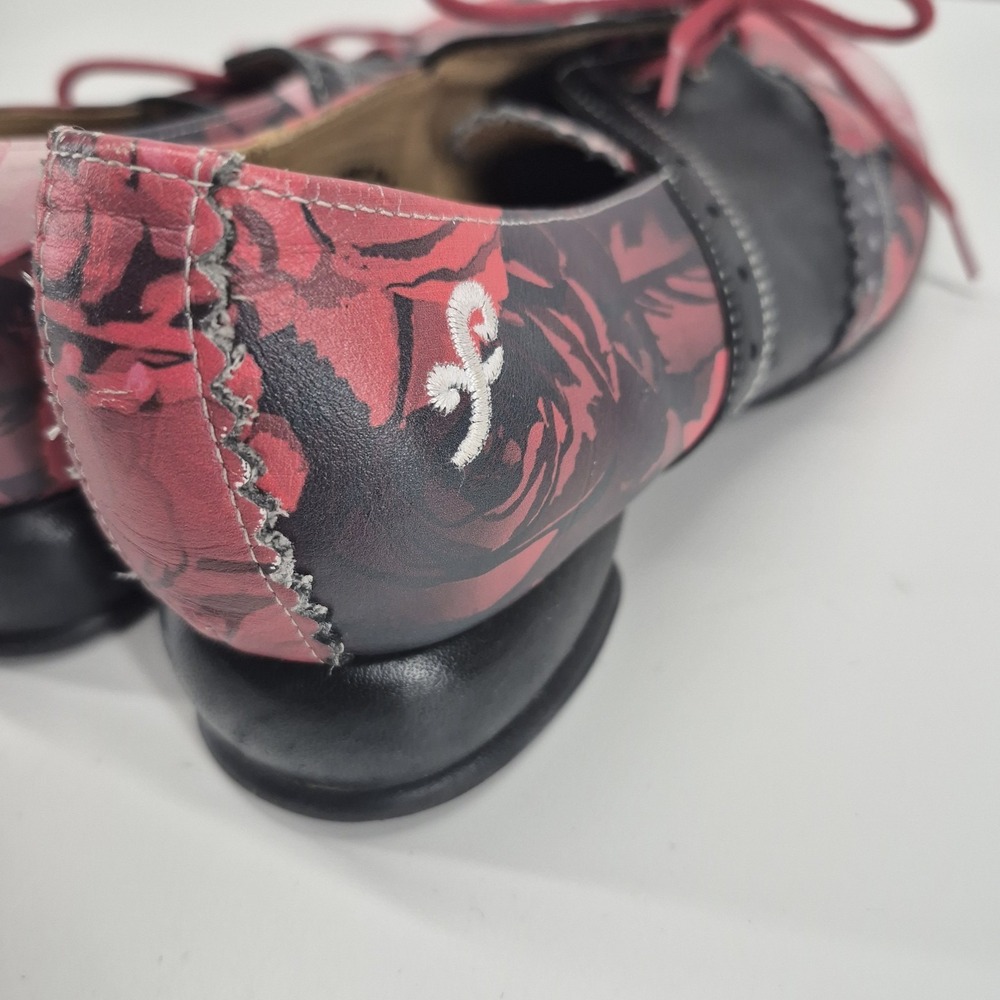 John Fluevog Erika Brogued Oxford Red Black Pink Leather Size 8.5 - Picture 11 of 16
